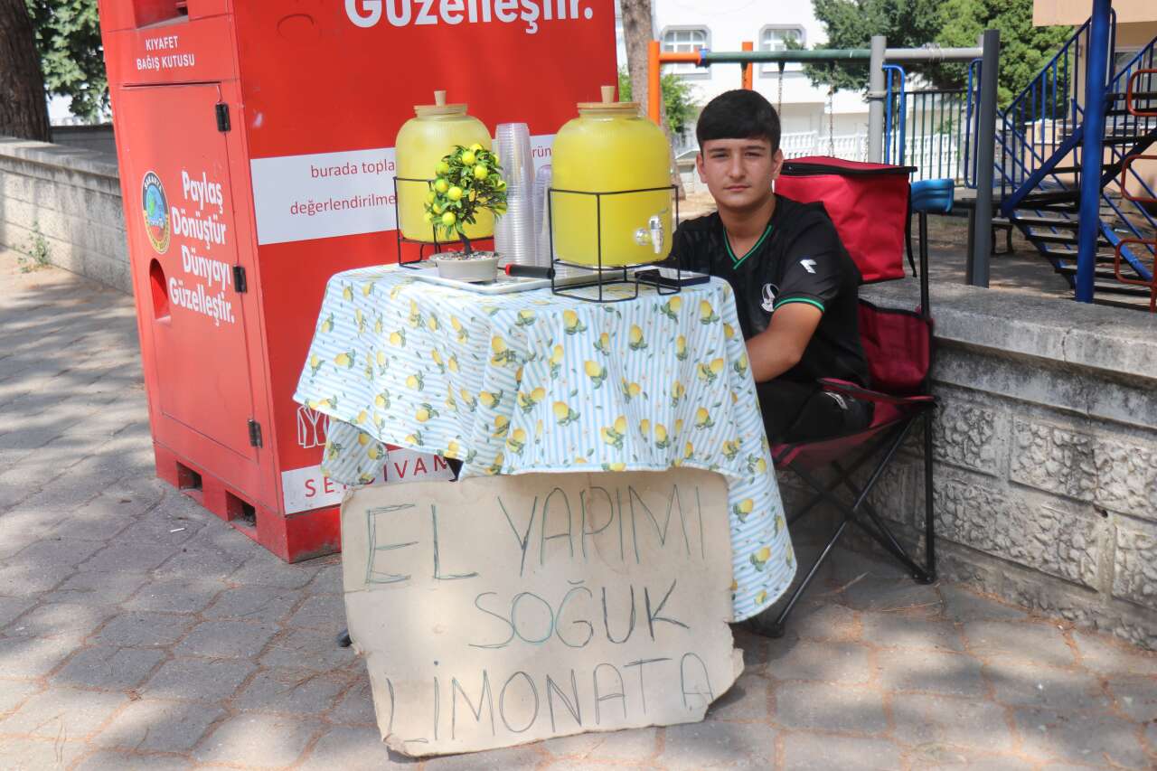 14 yaşında servet kazanıyor! Aylık geliri asgari ücreti 3’e katladı 1